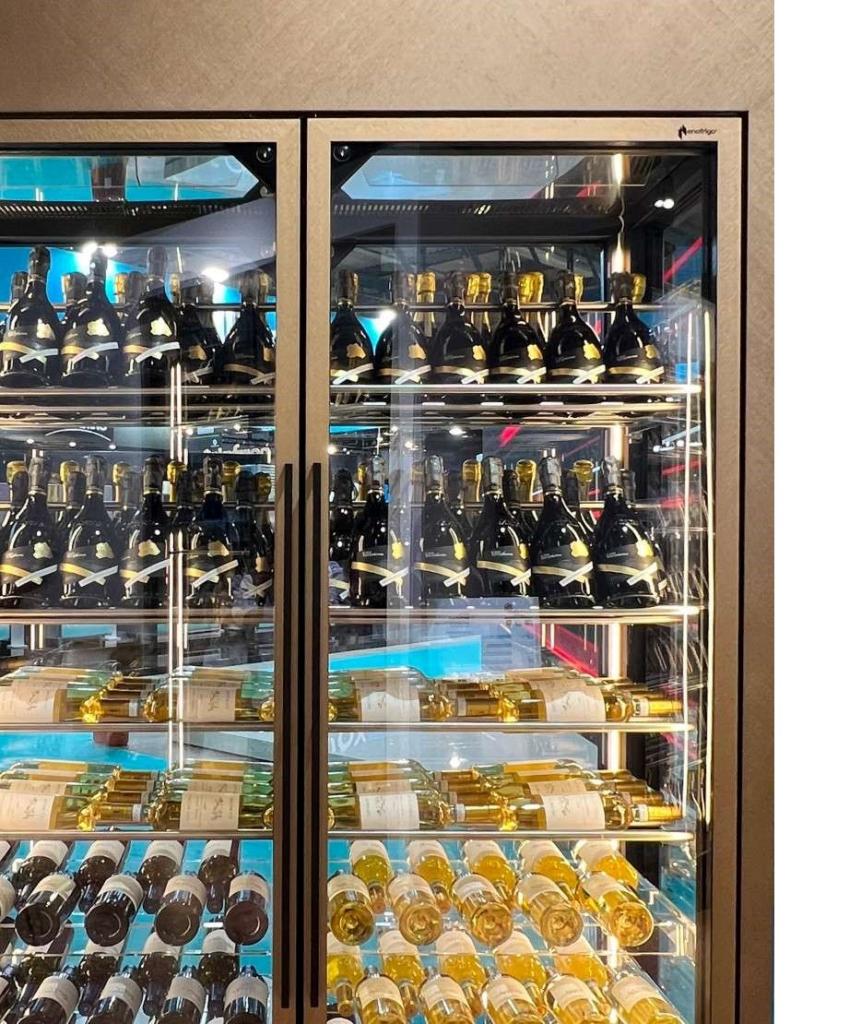 Линия винных витрин Wine library.jpg